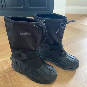 Kamik snow boots, kids 4y, color black